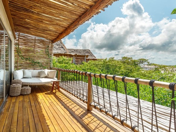 Terrace with Daybed on Tsuri Jungle Deluxe